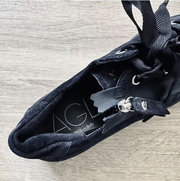 NWOB — AGL Blue Suede Night Nero Light Weight Low Top Sneakers Size US/9, EU/40 - Picture 3 of 4